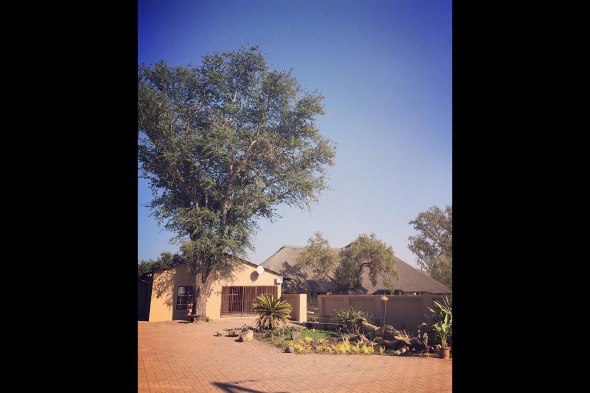 בריטס Esmarline Lodge מראה חיצוני תמונה